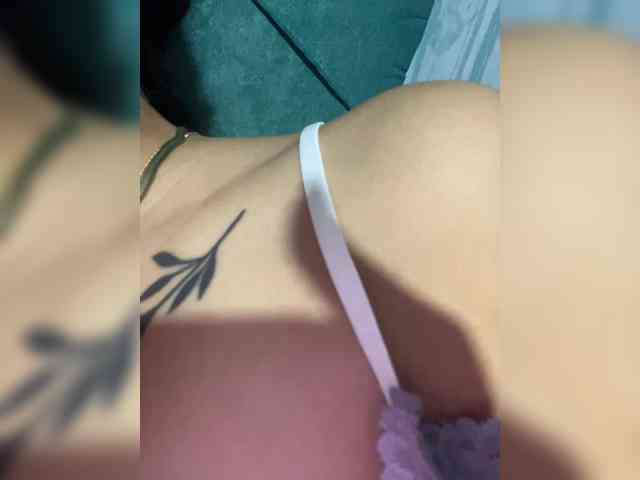britt-grey webcam