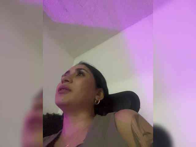 britt-grey webcam