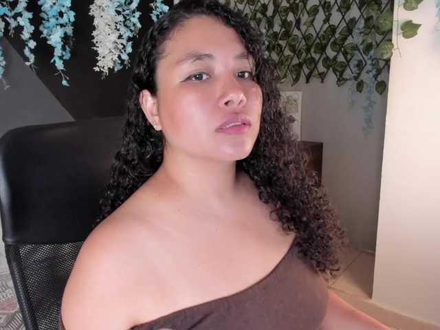 alixonfiore5's BongaCams show and profile