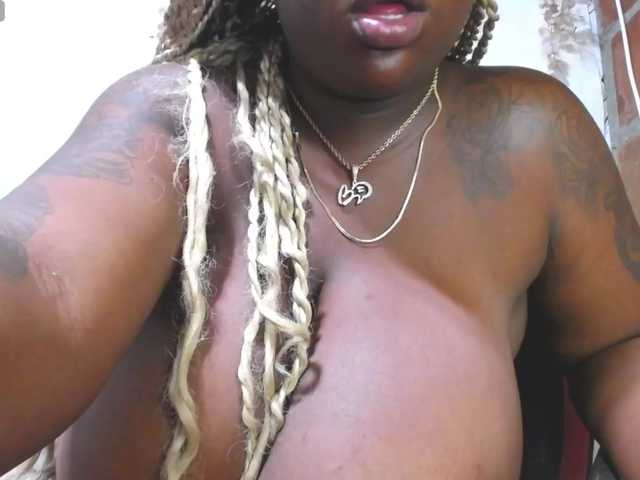 ROOSGONZALEX from BongaCams is Freechat