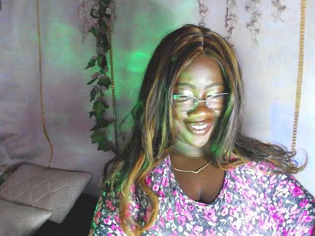 ROOSGONZALEX's BongaCams show and profile