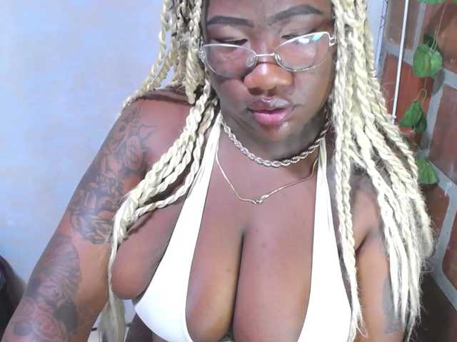 ROOSGONZALEX's BongaCams show and profile