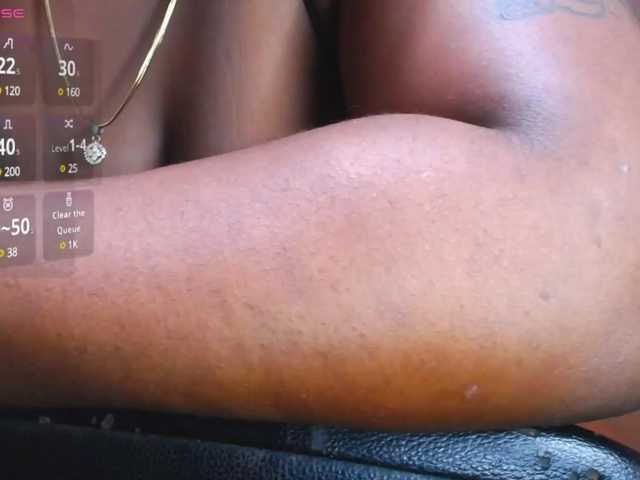 ROOSGONZALEX's BongaCams show and profile