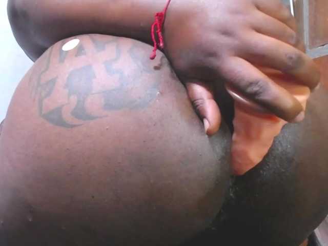 ROOSGONZALEX's BongaCams show and profile