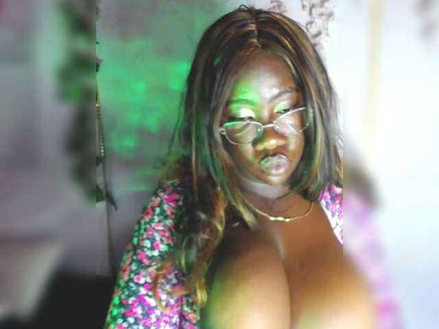 ROOSGONZALEX's BongaCams show and profile