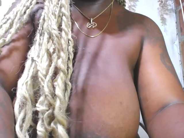 ROOSGONZALEX's BongaCams show and profile