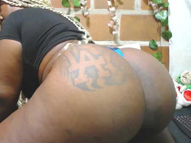 ROOSGONZALEX's BongaCams show and profile