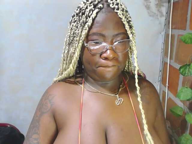 ROOSGONZALEX's BongaCams show and profile