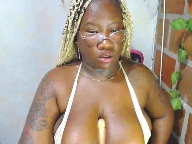 ROOSGONZALEX ROOSGONZALEX