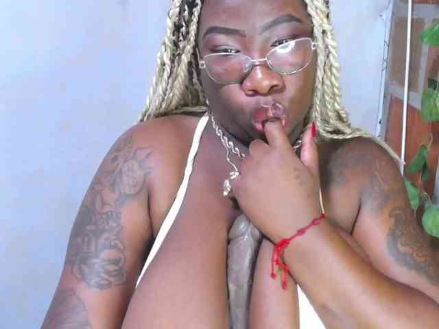 ROOSGONZALEX ROOSGONZALEX