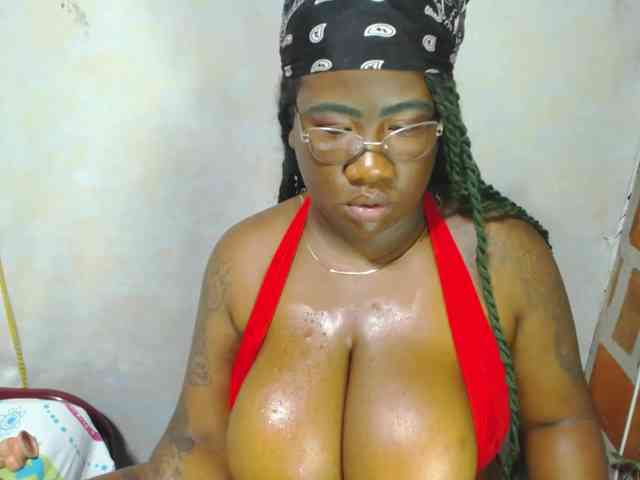 free live cam ROOSGONZALEX