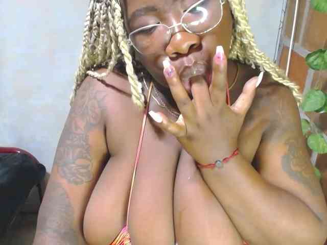 ROOSGONZALEX ROOSGONZALEX