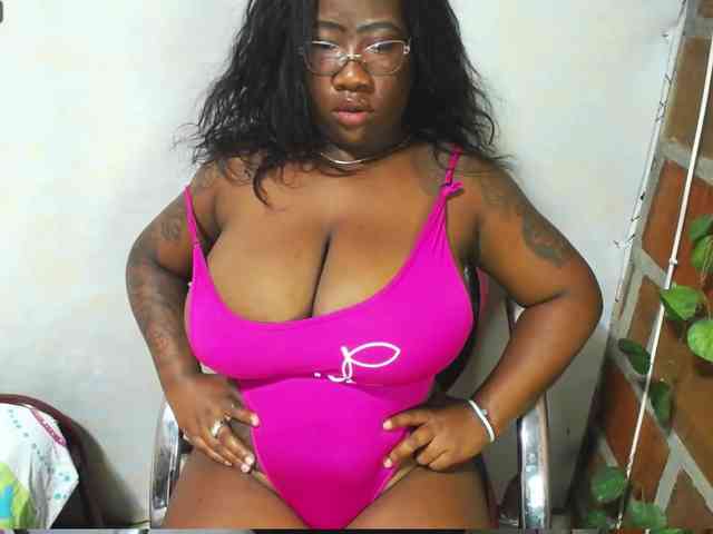 ROOSGONZALEX ROOSGONZALEX