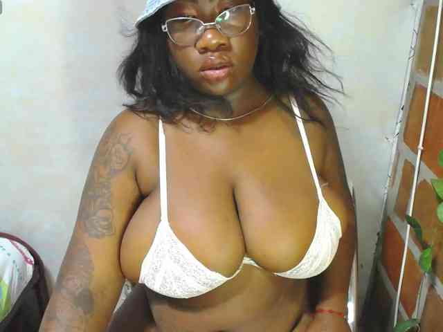 ROOSGONZALEX ROOSGONZALEX