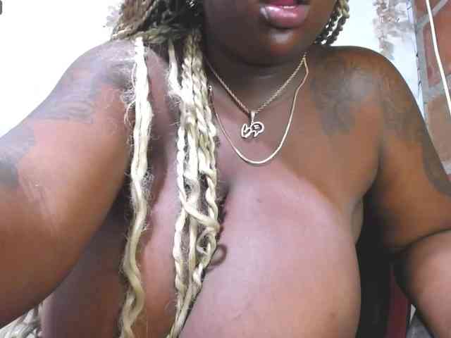 ROOSGONZALEX ROOSGONZALEX