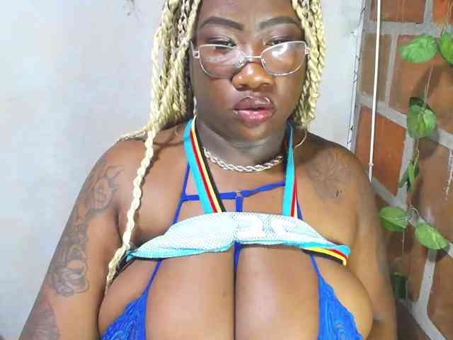 ROOSGONZALEX ROOSGONZALEX