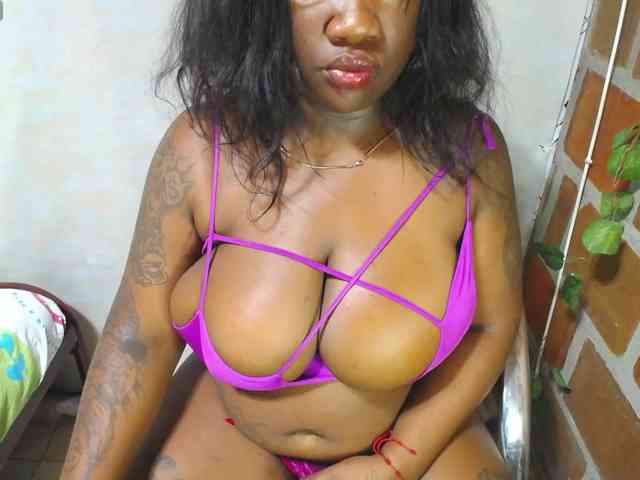 ROOSGONZALEX ROOSGONZALEX