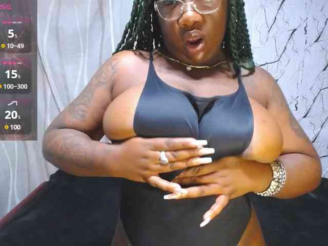 ROOSGONZALEX Live Webcam on BongaCams