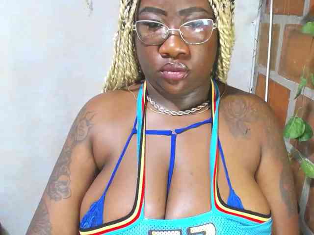 ROOSGONZALEX ROOSGONZALEX