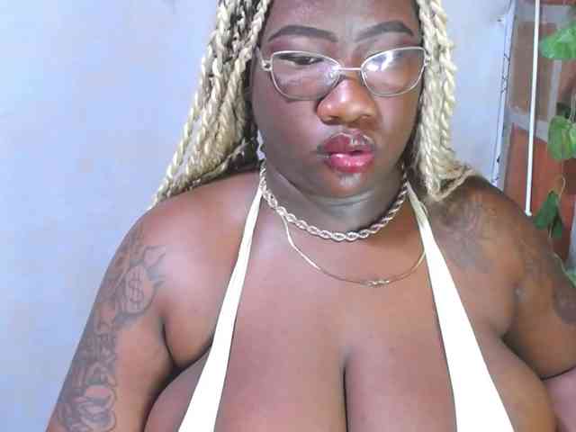 ROOSGONZALEX ROOSGONZALEX