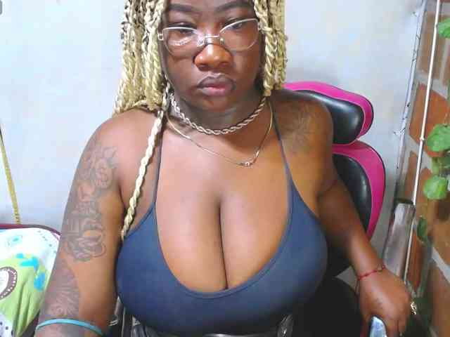 ROOSGONZALEX ROOSGONZALEX