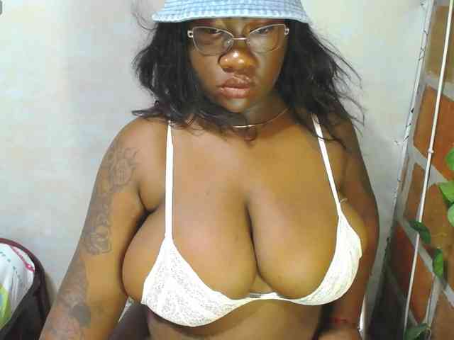 ROOSGONZALEX ROOSGONZALEX