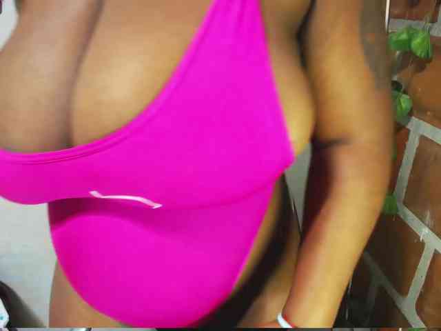 ROOSGONZALEX ROOSGONZALEX