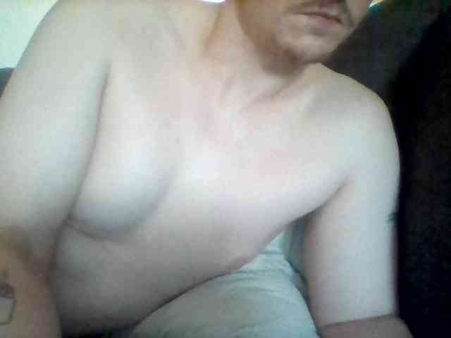 Bassboy246 Live Webcam on BongaCams