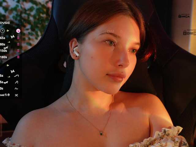 mispopi's BongaCams show and profile