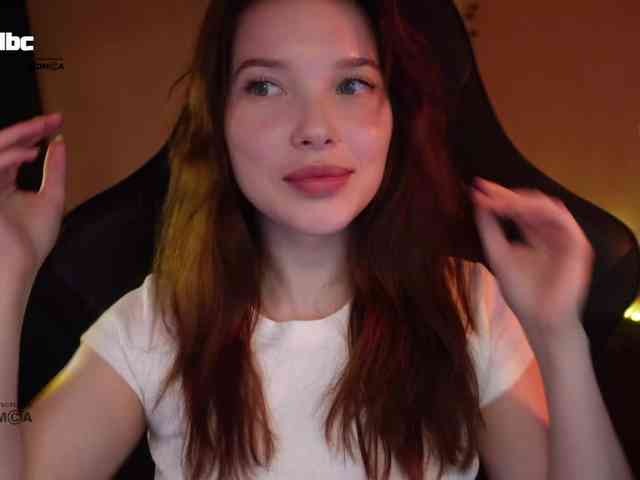 mispopi Live Webcam on BongaCams