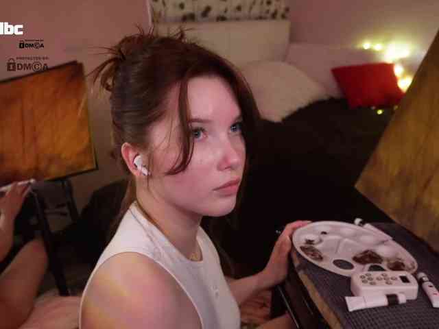 mispopi Live Webcam on BongaCams