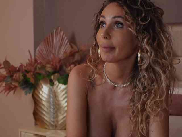 SharonStarr webcam