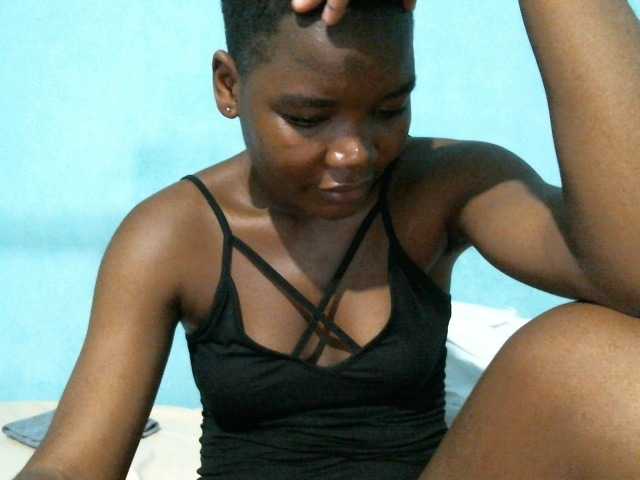 rakisha1 live cam profile