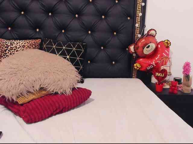 PreciousAilly webcam