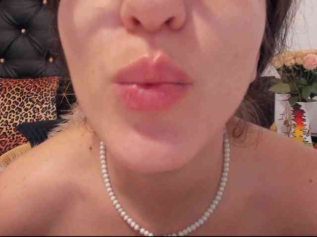 PreciousAilly webcam