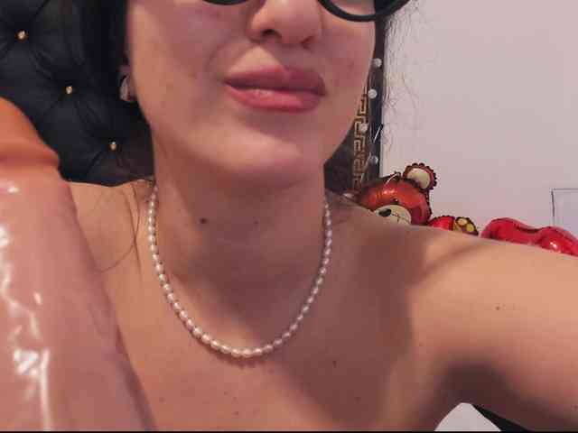 PreciousAilly Live Webcam on BongaCams