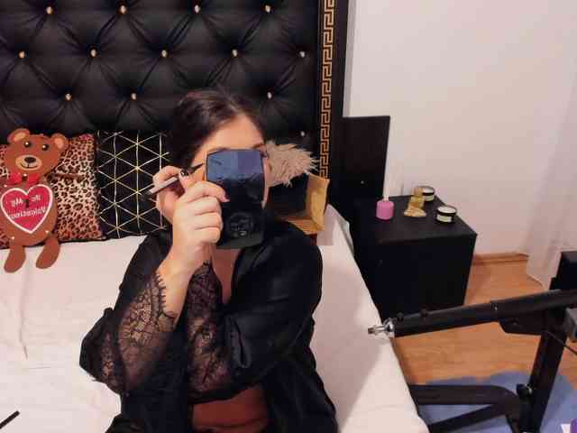 PreciousAilly webcam