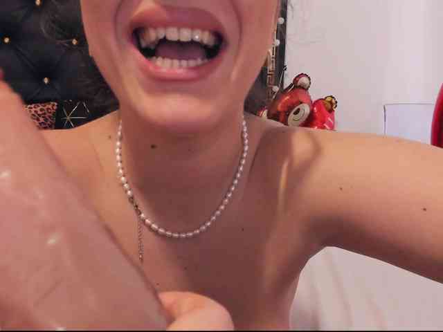 PreciousAilly webcam