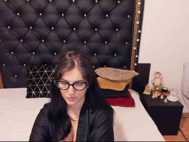 PreciousAilly webcam