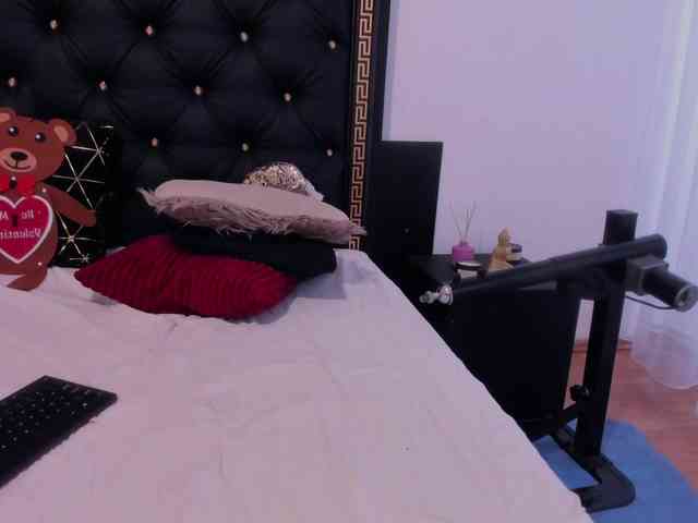 PreciousAilly webcam