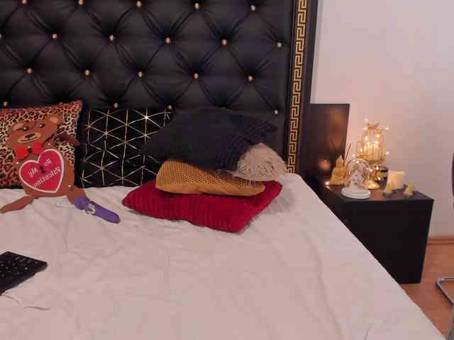 PreciousAilly webcam