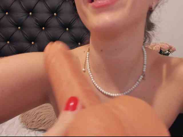 PreciousAilly webcam