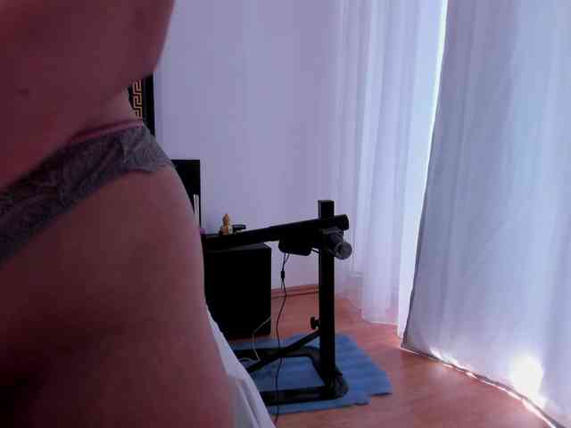 PreciousAilly webcam