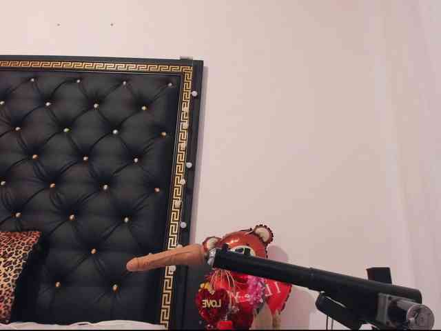 PreciousAilly webcam