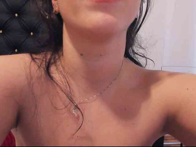 PreciousAilly webcam