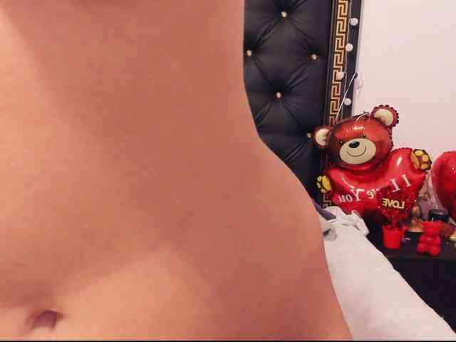 PreciousAilly webcam