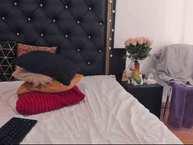 PreciousAilly webcam