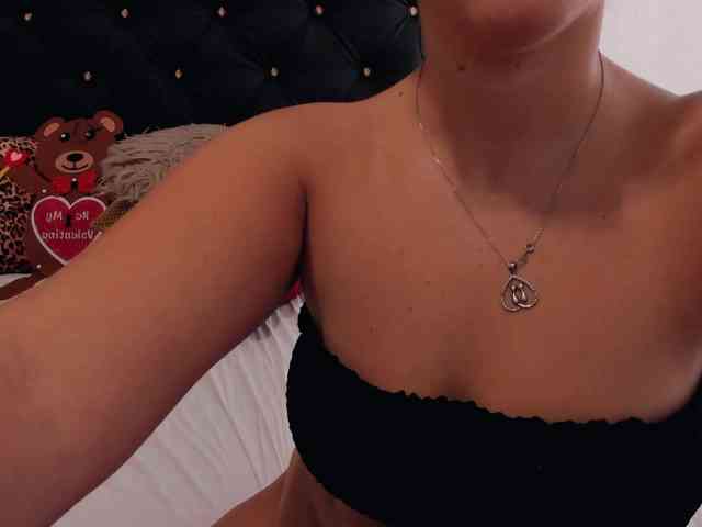 PreciousAilly webcam