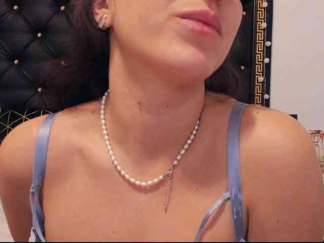 PreciousAilly webcam