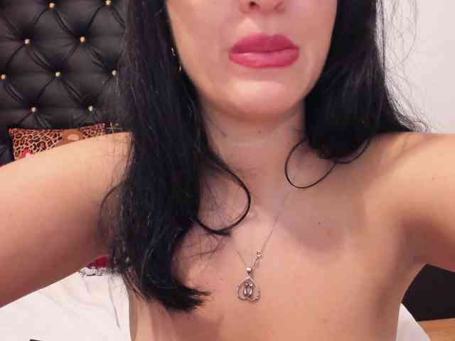 PreciousAilly webcam